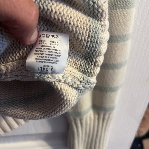 PacSun Cream and Gray Striped Crew Neck Sweater - Picture 4 of 4